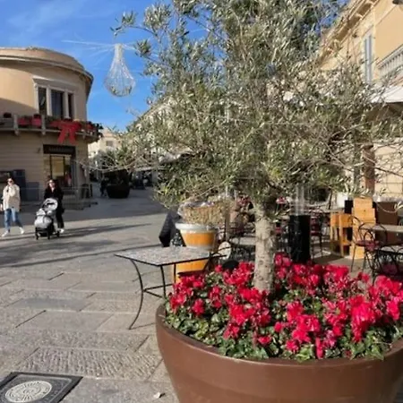 Accogliente Bilocale In Centro A *
